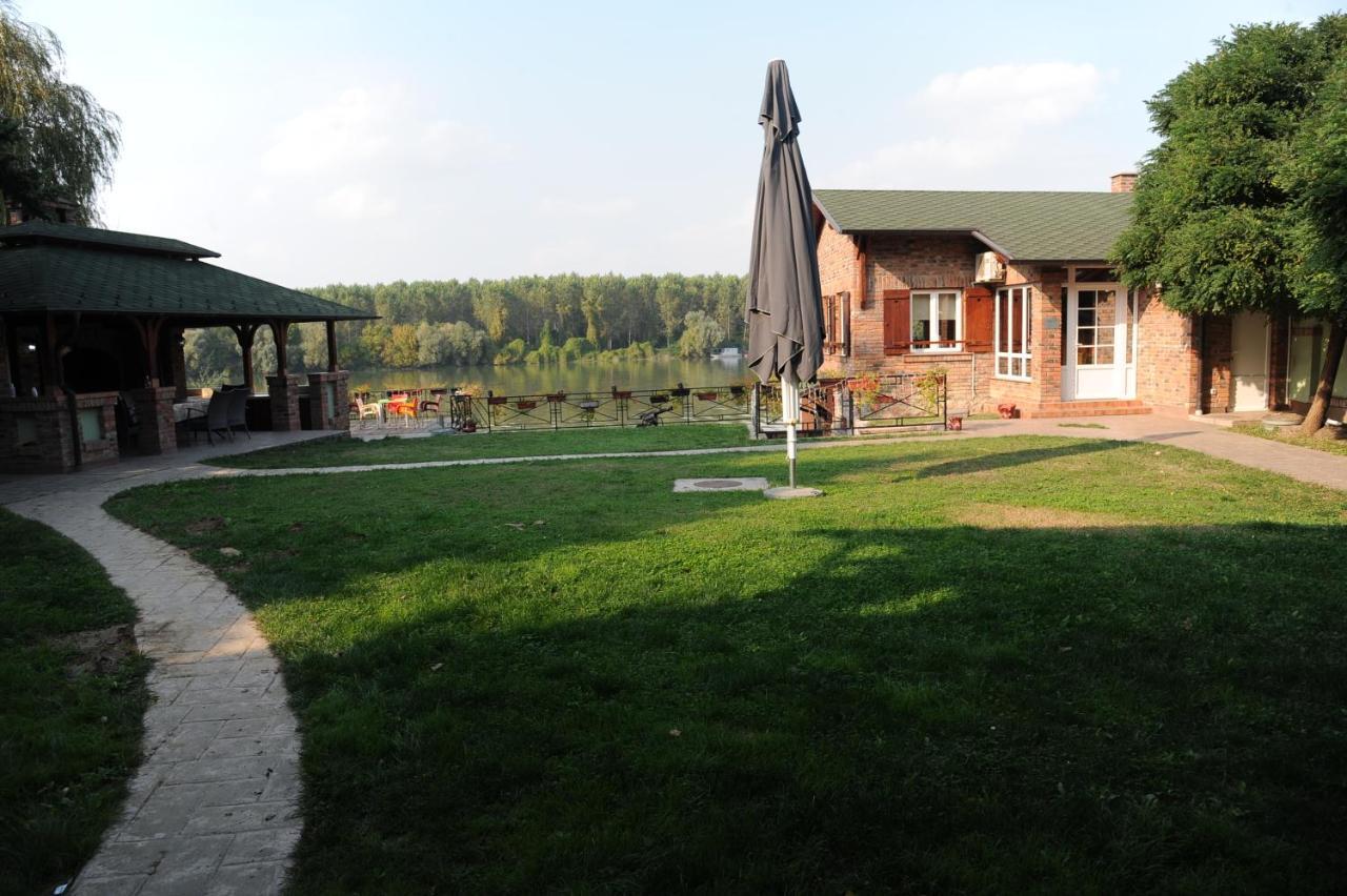 Vila Odmor Na Dunavu Beocin Zewnętrze zdjęcie
